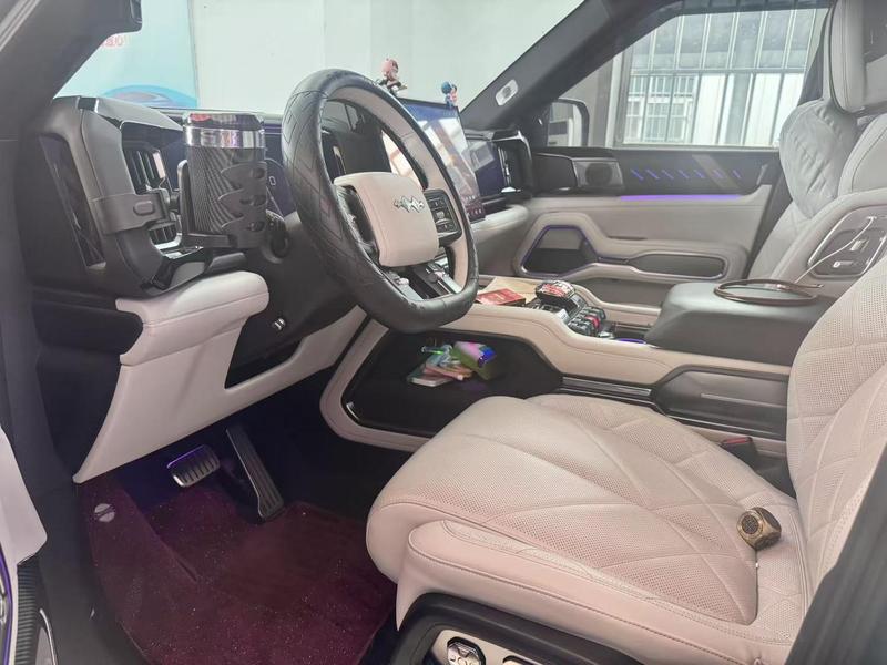 BYD FangChengBao Leopard 8, 2025 — фото 6 из 7