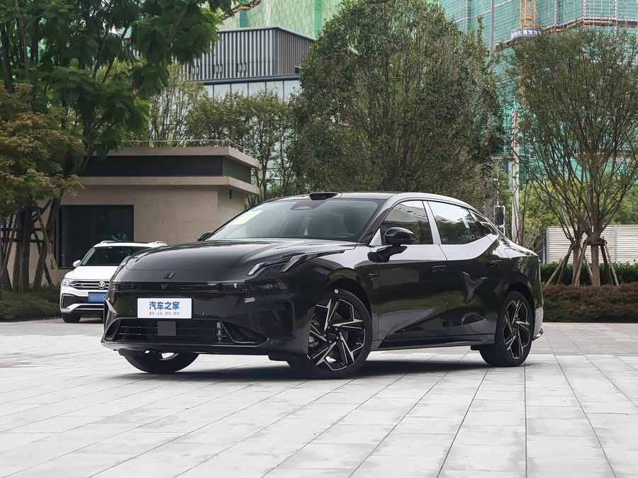 Lynk & Co 07 EM-P Hybrid, 2026 — купить в Чебоксарах под ключ