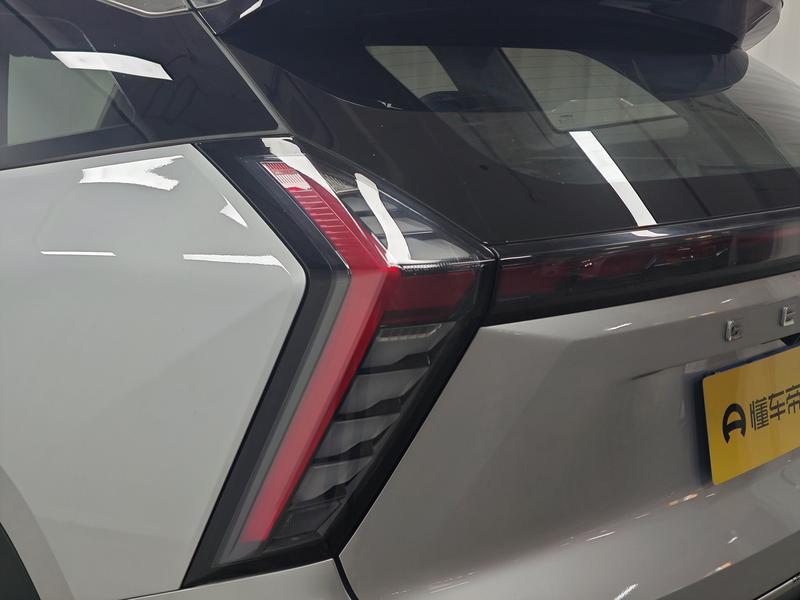 Geely Atlas L, 2023 — фото 10 из 12