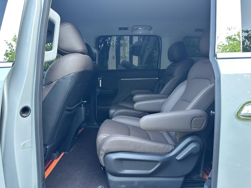 Wuling Starlight 730 Hybrid/EV, 2025 — фото 10 из 12