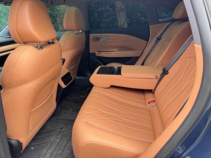Geely Galaxy Starshine 8 EM-i, 2025 — фото 5 из 9