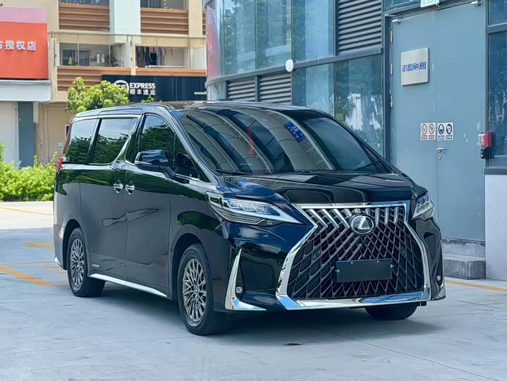 Lexus LM, 2022 — фото 3 из 9