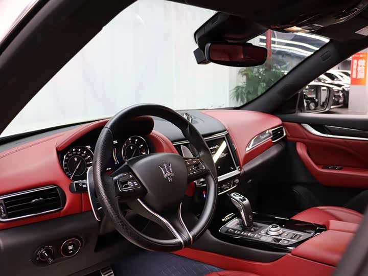 Maserati Levante, 2021 — фото 9 из 9