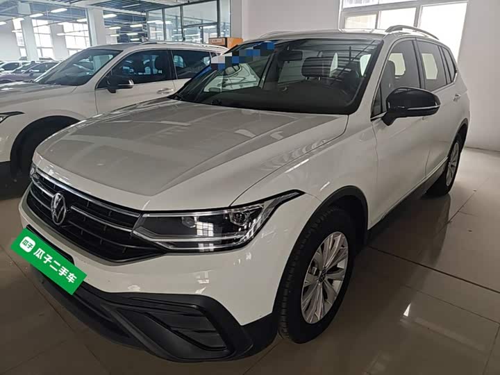 Volkswagen Tiguan L Pro, 2024 — купить в Санкт-Петербурге под ключ