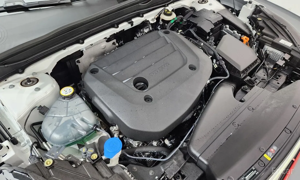 Volvo XC40, 2025 — фото 6 из 12