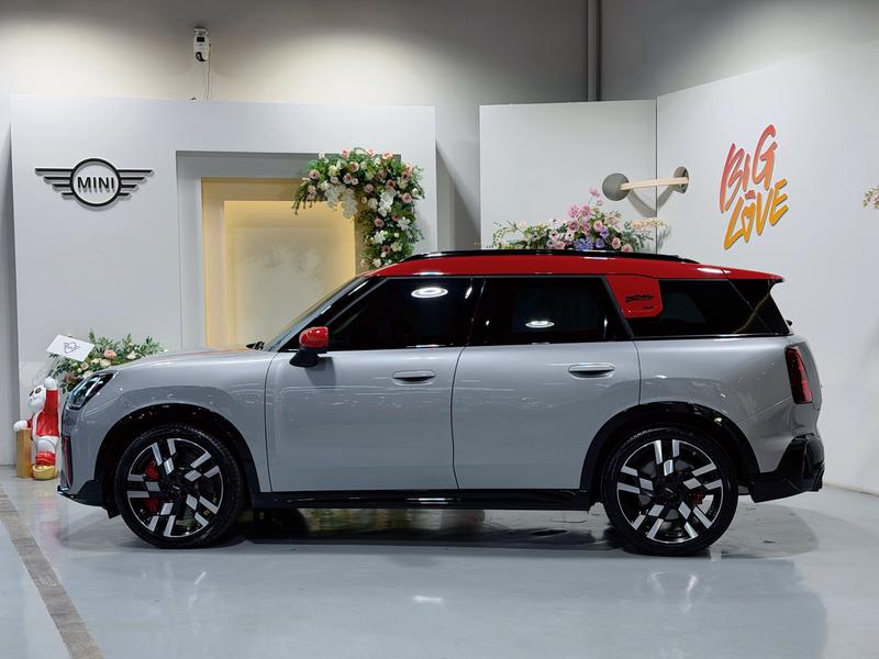 Mini Countryman JCW, 2026 — фото 3 из 10