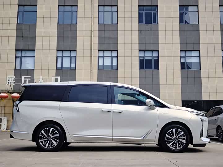Buick GL8 ES, 2025 — фото 4 из 9