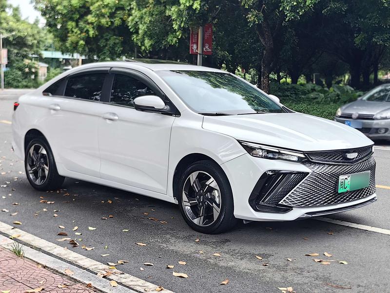Geely Emgrand L Hi·P Hybrid, 2023 — фото 3 из 10