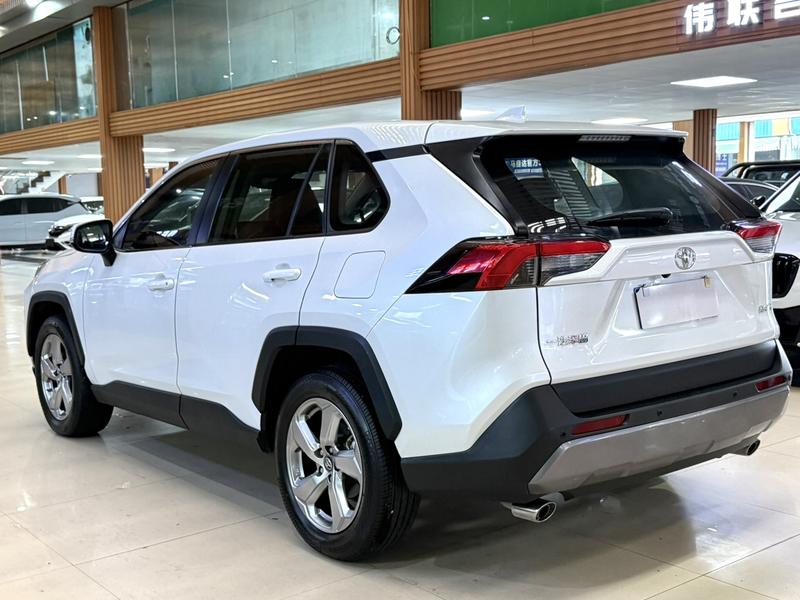 Toyota RAV4, 2021 — фото 4 из 12