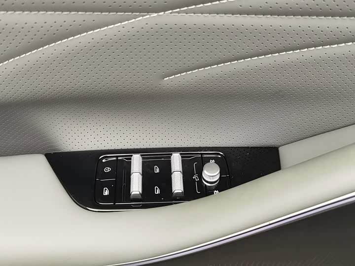 Geely Galaxy E8, 2024 — фото 9 из 9