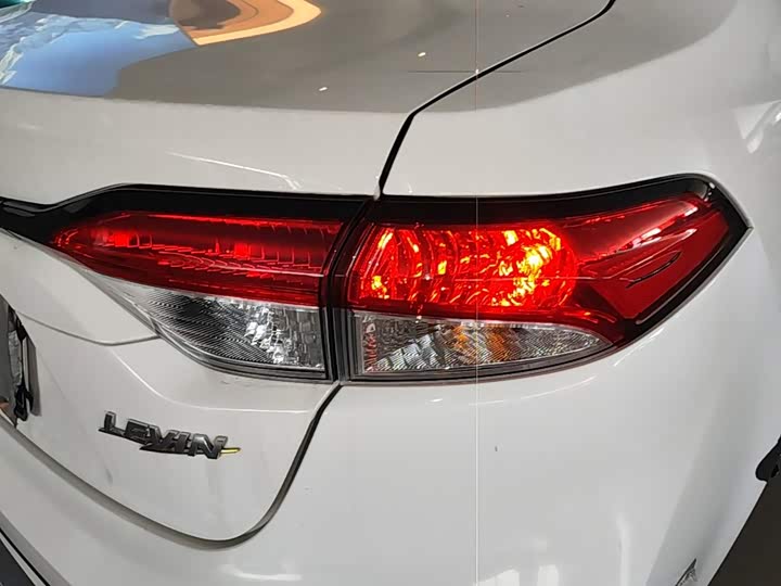 Toyota Levin, 2022 — фото 8 из 9