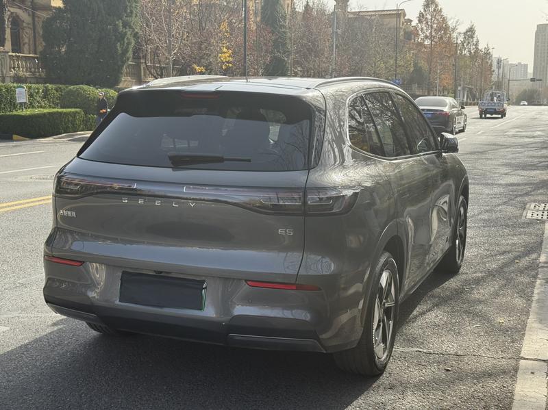 Geely Galaxy E5, 2025 — фото 7 из 12