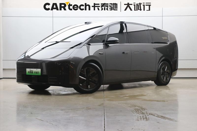 LiXiang Mega, 2025 — купить в Саратове под ключ