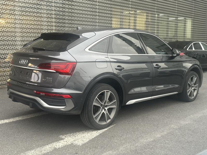 Audi Q5L Sportback, 2021 — фото 6 из 12
