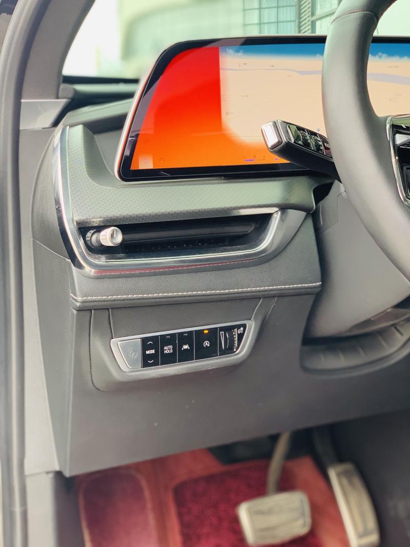 Cadillac XT5, 2024 — фото 9 из 12