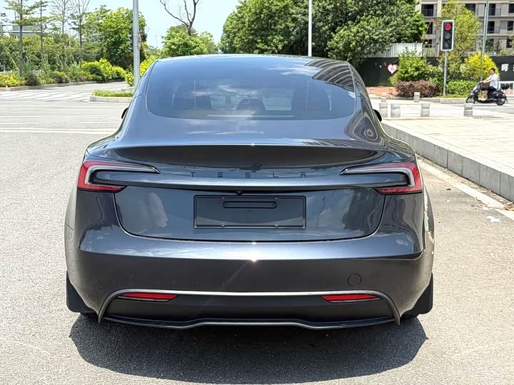 Tesla Model 3, 2023 — фото 9 из 9