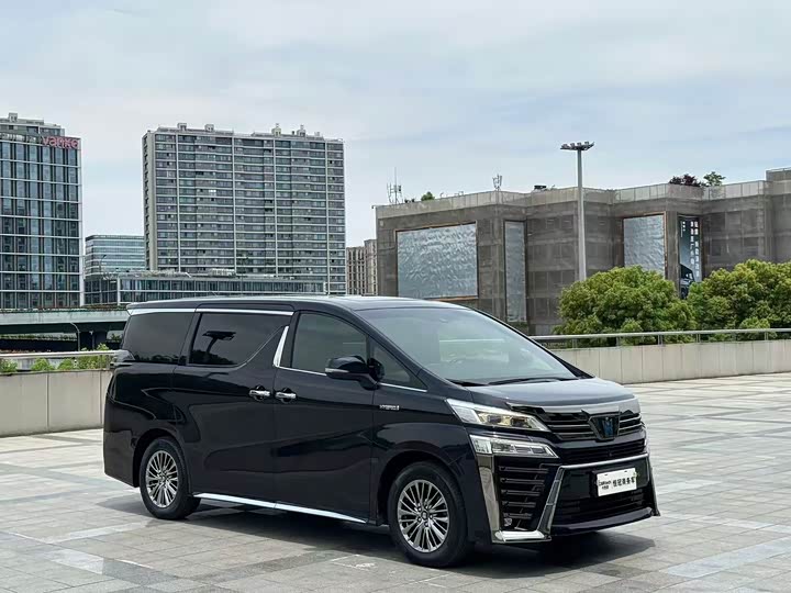Toyota Vellfire, 2022 — фото 3 из 9