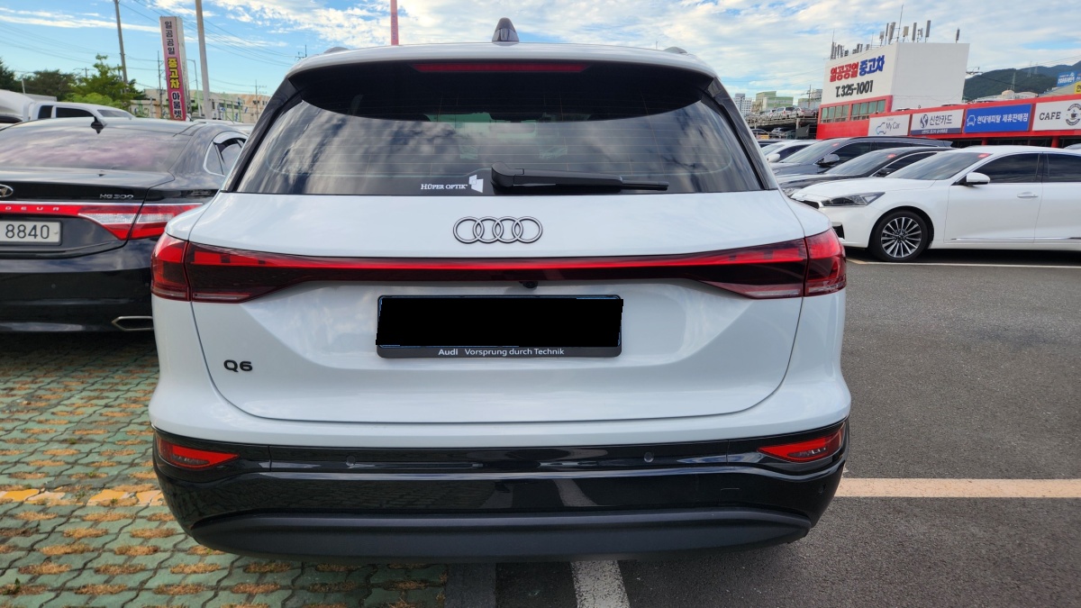 Audi Q6 e-tron, 2025 — фото 5 из 12