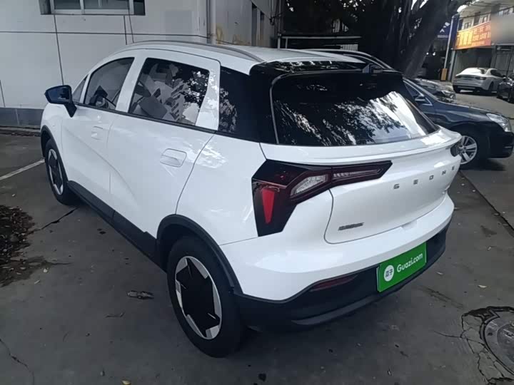 Geely Geometry E Firefly, 2024 — фото 5 из 9