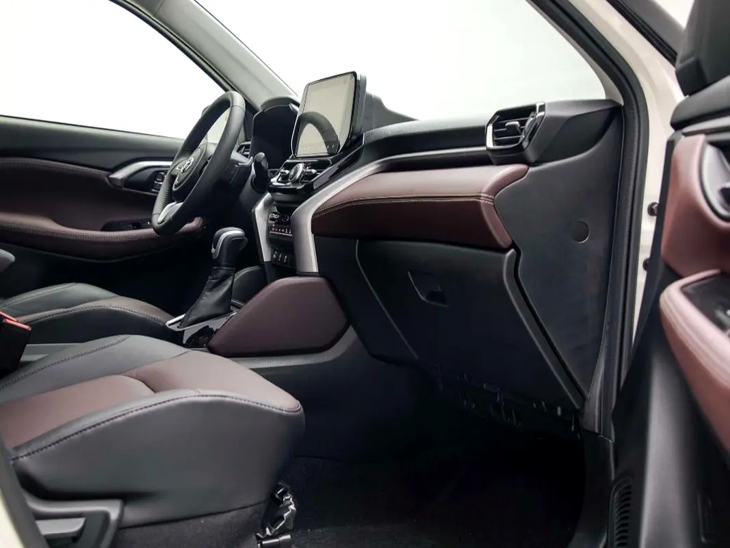 Toyota Urban Cruiser, 2026 — фото 10 из 10