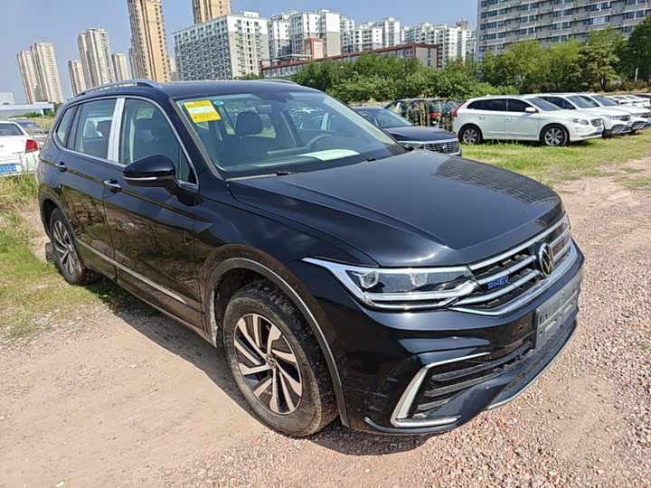 Volkswagen Tiguan L Hybrid, 2025 — фото 4 из 9