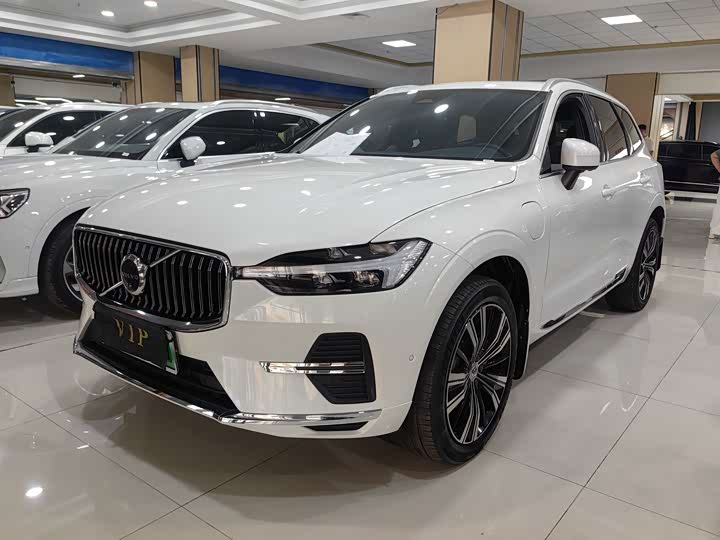 Volvo XC60 Hybrid, 2022 — купить в Курске под ключ