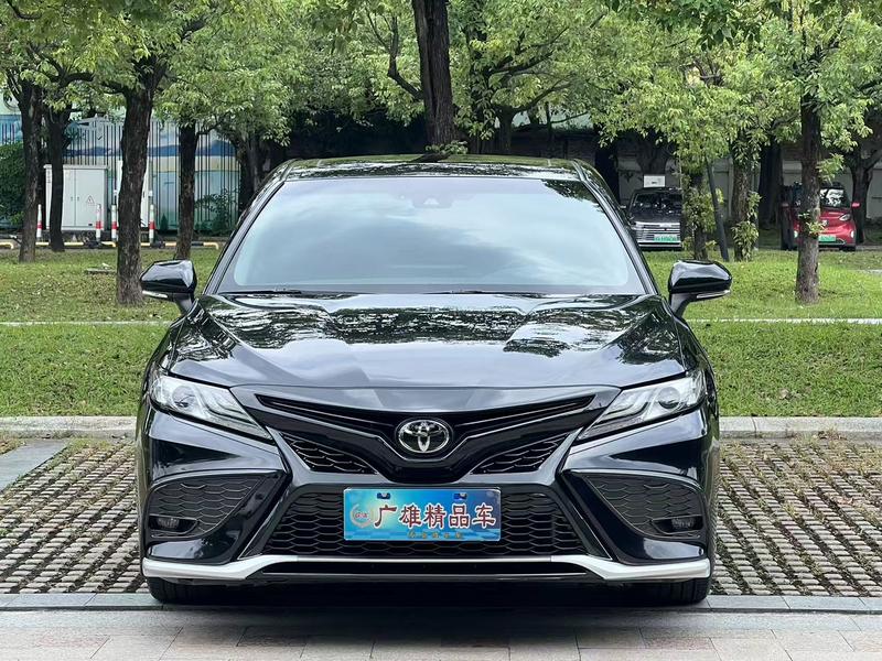 Toyota Camry, 2022 — фото 2 из 12