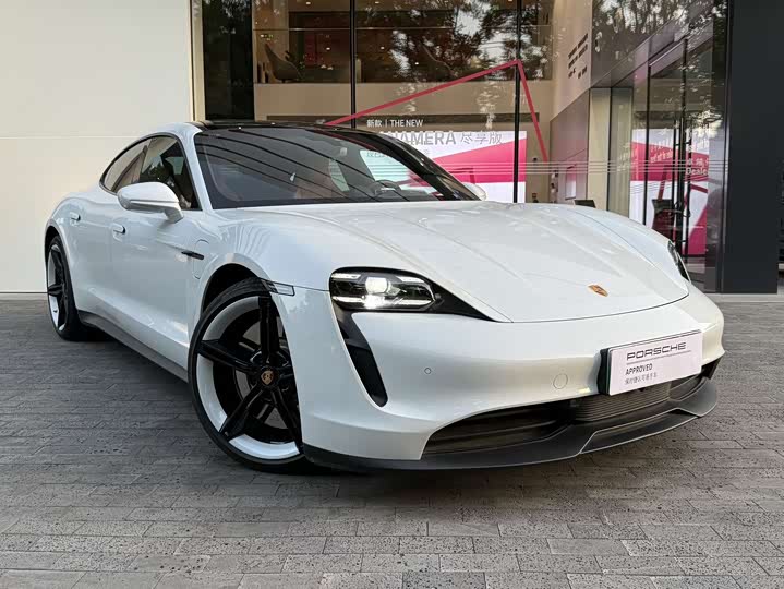 Porsche Taycan, 2023 — фото 5 из 9