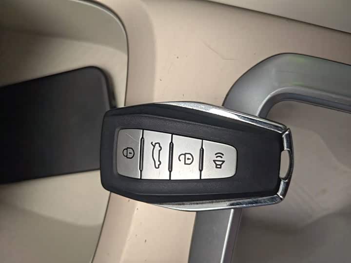 Geely Geometry E Firefly, 2023 — фото 9 из 9