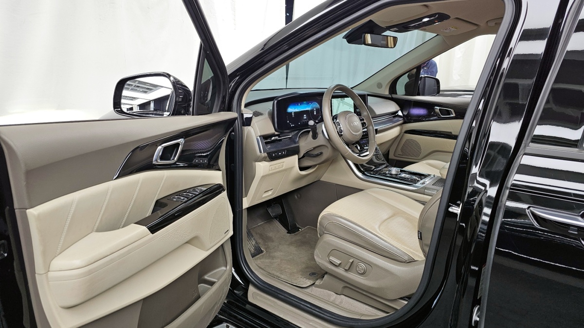 Kia Carnival, 2023 — фото 9 из 12