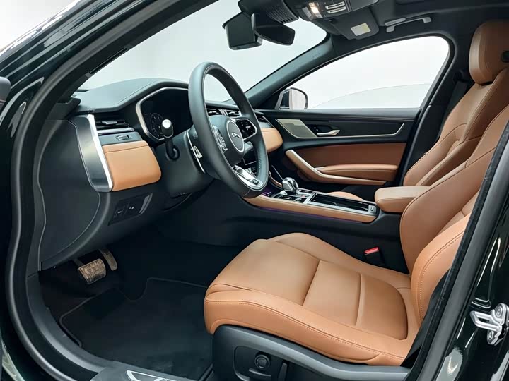 Jaguar XF L, 2023 — фото 4 из 9