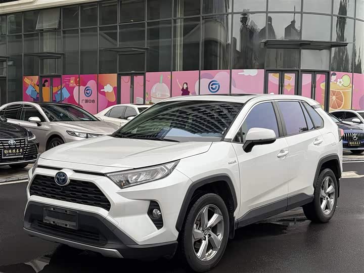 Toyota RAV4, 2022 — купить в Иванове под ключ
