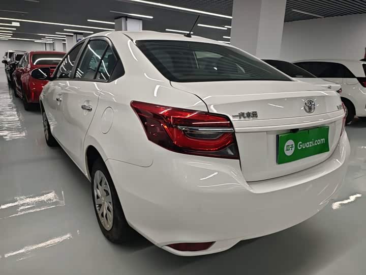 Toyota Vios, 2023 — фото 5 из 9