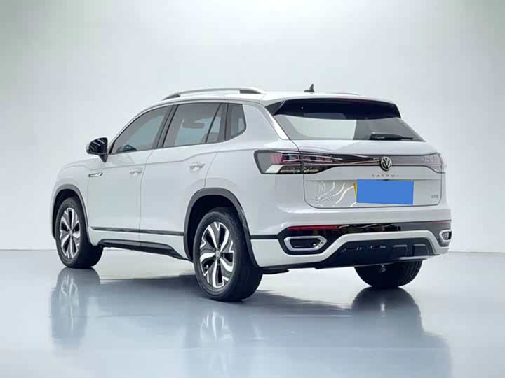 Volkswagen Tayron GTE Hybrid, 2024 — фото 4 из 9