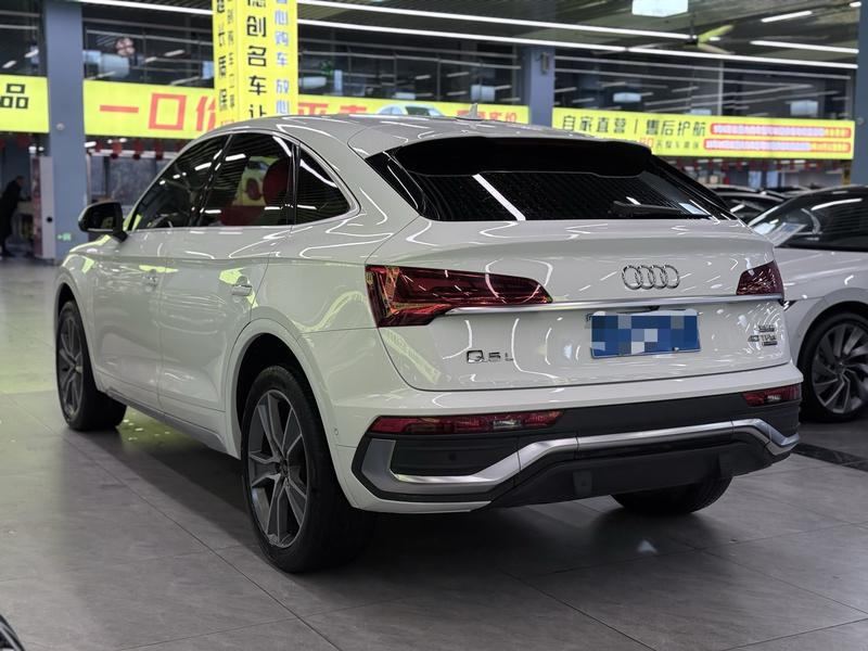 Audi Q5L Sportback, 2021 — фото 4 из 10