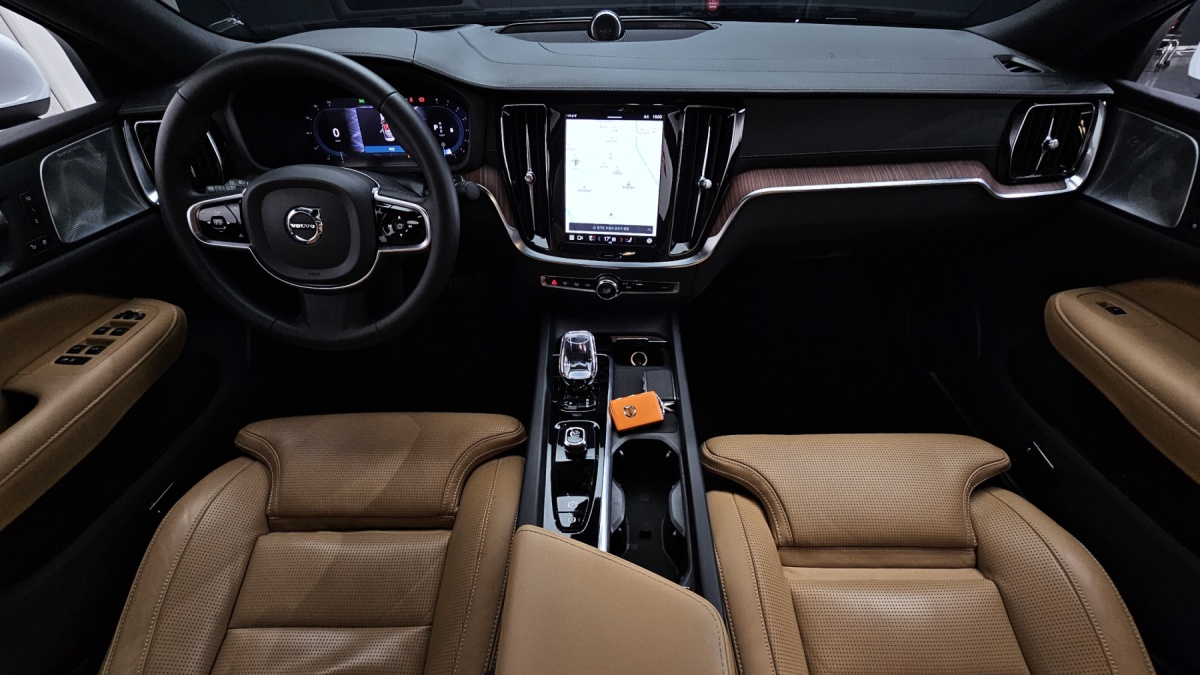 Volvo S60, 2023 — фото 7 из 12