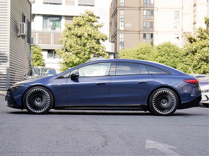 Mercedes-Benz EQS AMG, 2025 — фото 3 из 9