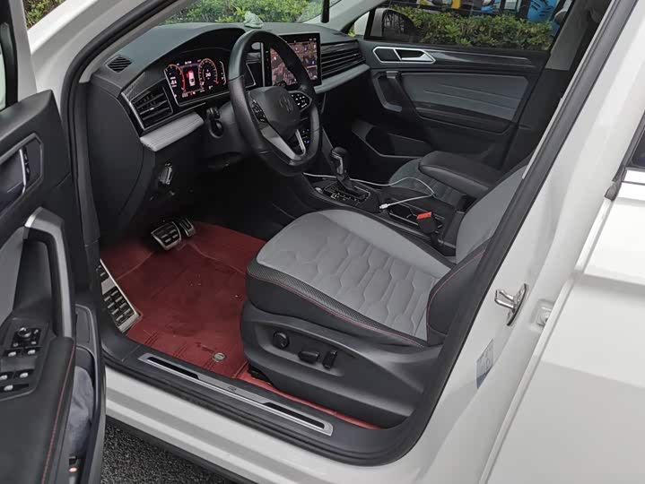 Volkswagen Tiguan X, 2022 — фото 9 из 9