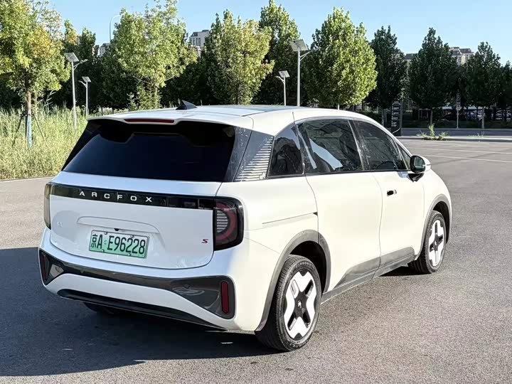 BAIC Arcfox Kaola S, 2025 — фото 9 из 9