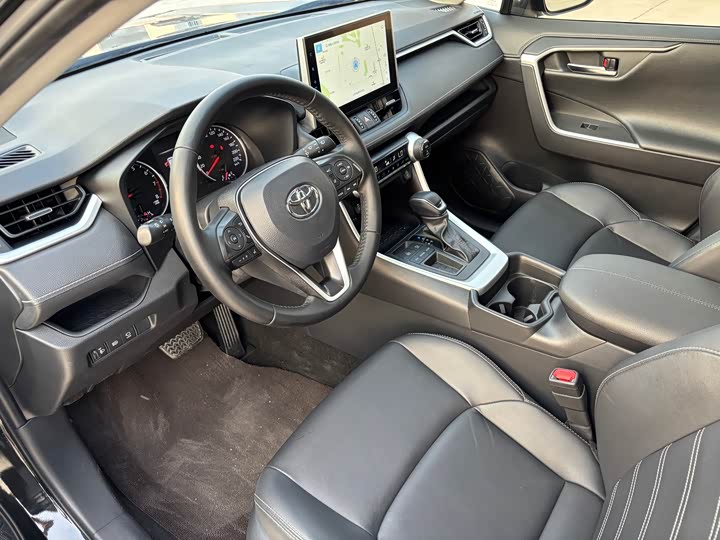 Toyota Wildlander, 2022 — фото 5 из 9