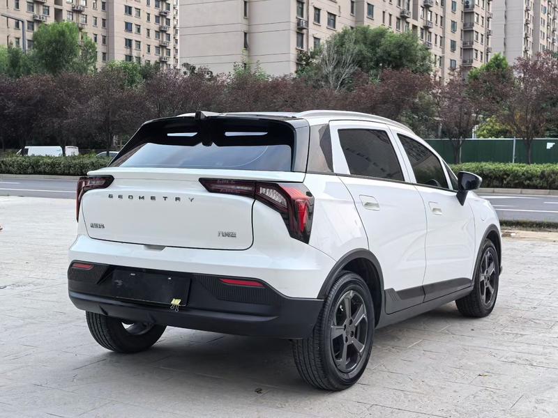 Geely Geometry E Firefly, 2022 — фото 6 из 10