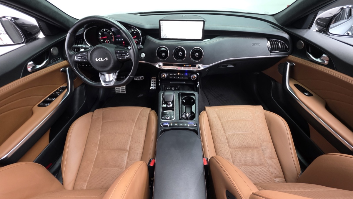 Kia Stinger, 2022 — фото 7 из 12