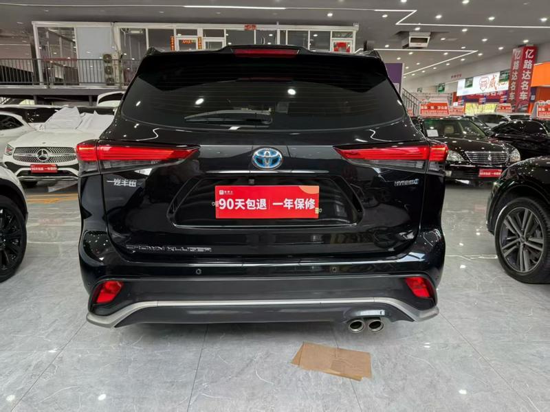 Toyota Crown Kluger, 2022 — фото 4 из 9