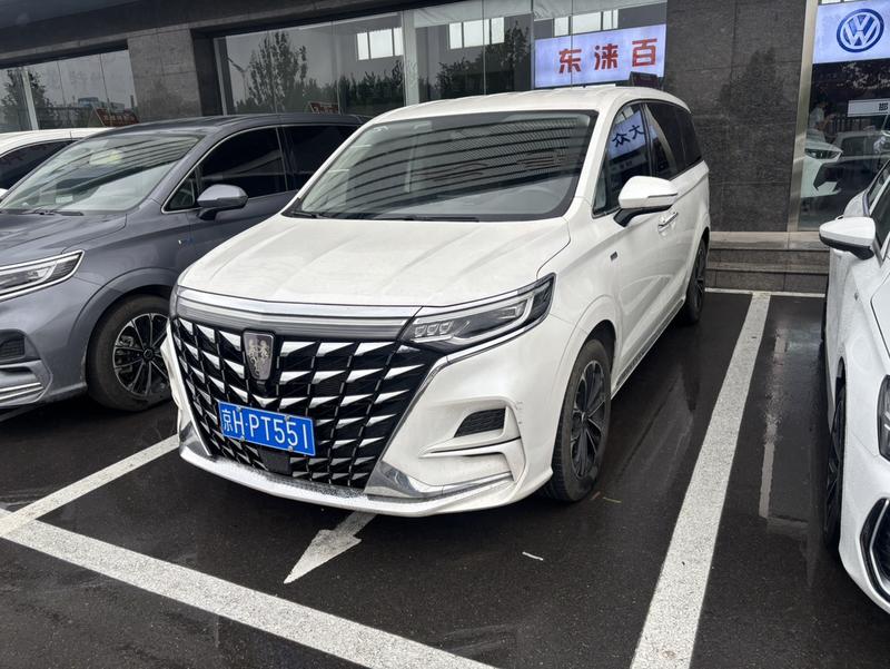 Roewe iMax 8, 2023 — купить в Самаре под ключ