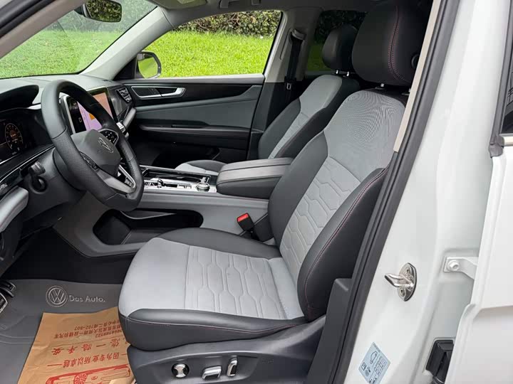 Volkswagen Teramont X, 2022 — фото 8 из 9
