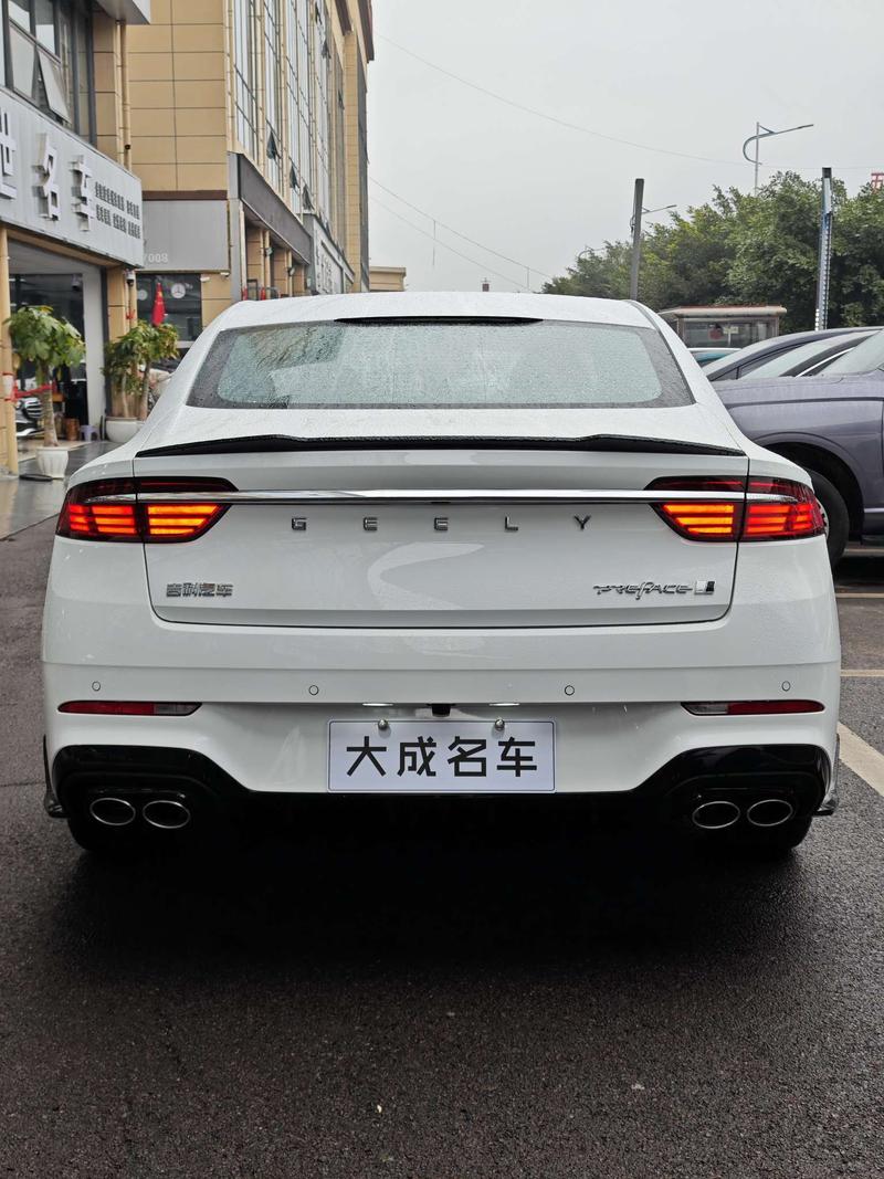 Geely Preface, 2025 — фото 11 из 12