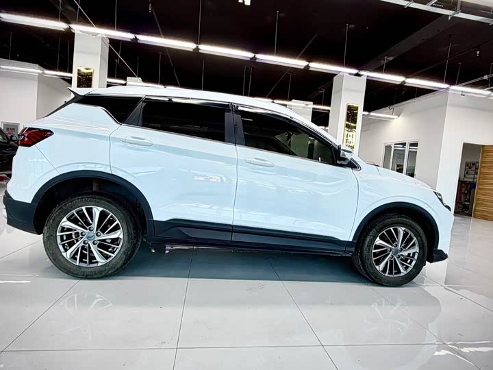 Geely Coolray, 2021 — фото 7 из 9