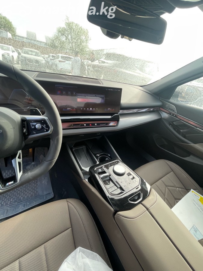 BMW 5 Serii, 2025 — фото 11 из 12
