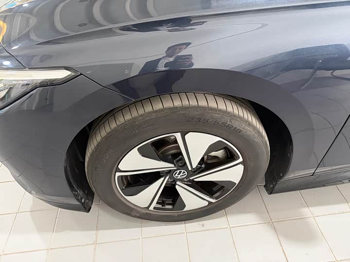 Volkswagen ID.7 Vizzion, 2024 — фото 2 из 9