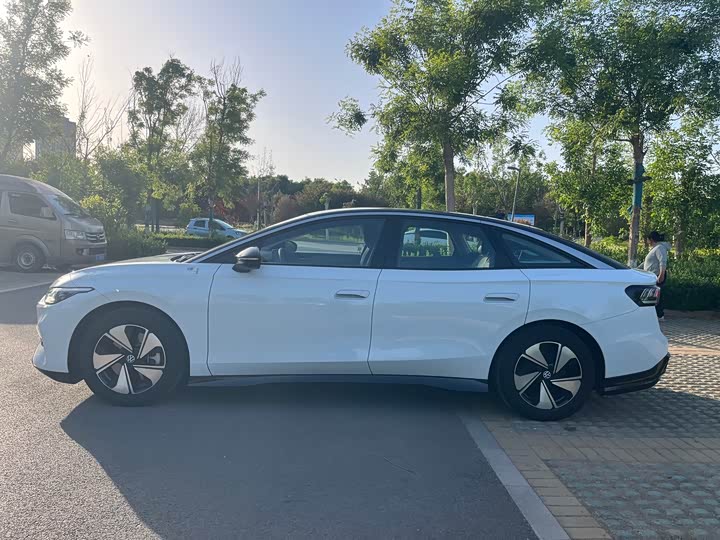Volkswagen ID.7 Vizzion, 2024 — фото 5 из 9